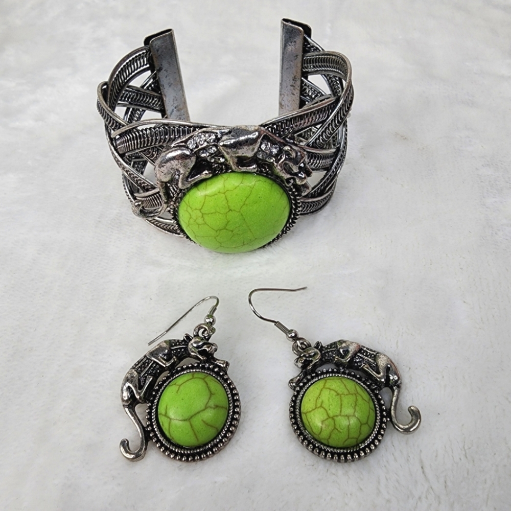 Silver Metal Cuff Bracelet Panther Marbled Green Gemstone & Earrings Set